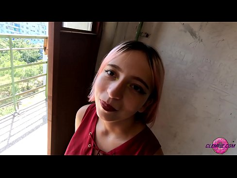 ❤️ סענסואַל תּלמיד סאַקס אַ פרעמדער אין די אָוטבאַקק - מיט זיין פּנים ❤ סופּער סעקס ביי אונדז ❌️